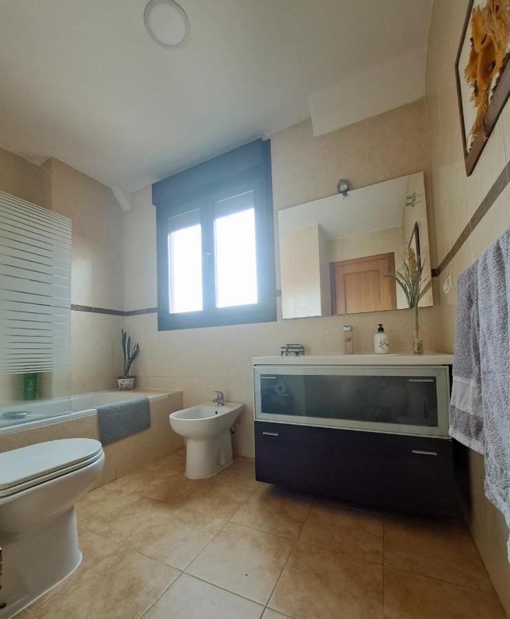 La Casa Del Cipres Villa Aldeamayor de San Martin Екстериор снимка