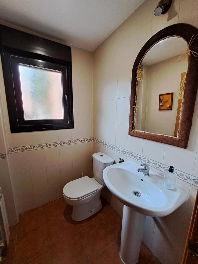 La Casa Del Cipres Villa Aldeamayor de San Martin Екстериор снимка
